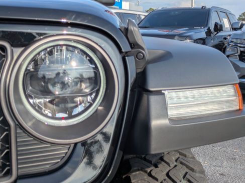 Used 2024 Jeep Gladiator Rubicon image 28