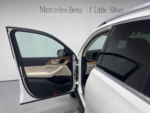 Used 2024 Mercedes-Benz GLE 350 4MATIC image 17