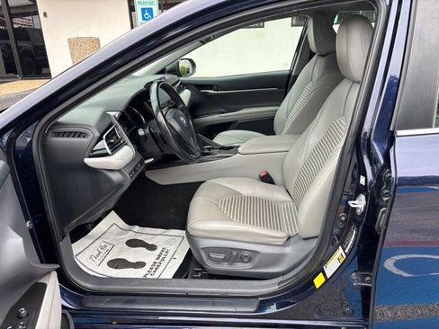Used 2021 Toyota Camry SE FWD image 12