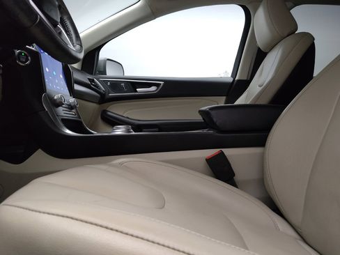 Used 2021 Ford Edge Titanium w/ Cargo Accessory Package FWD image 17