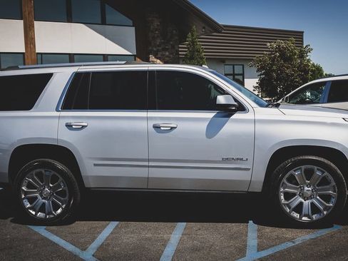 Used 2017 GMC Yukon Denali AWD/4WD image 29