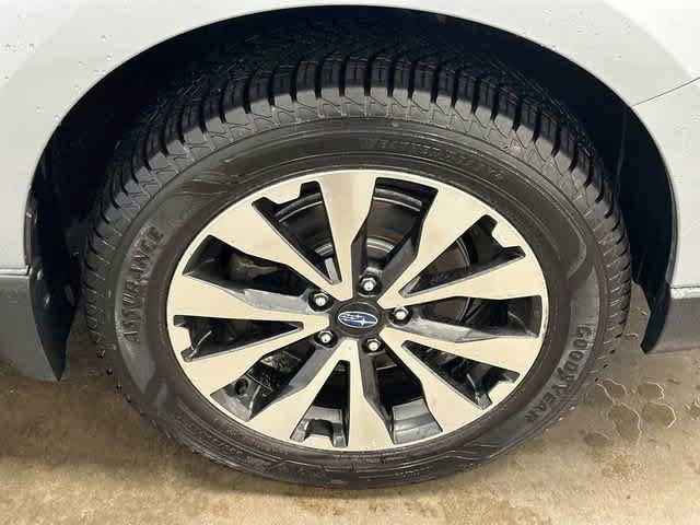 Used 2016 Subaru Outback 2.5i Limited AWD/4WD image 5