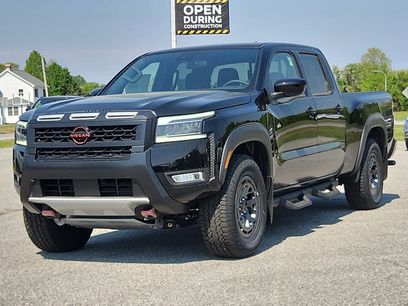 New 2025 Nissan Frontier PRO-4X w/ Tow Package
