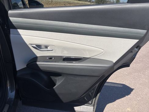 Certified 2025 Hyundai Tucson Limited image 17