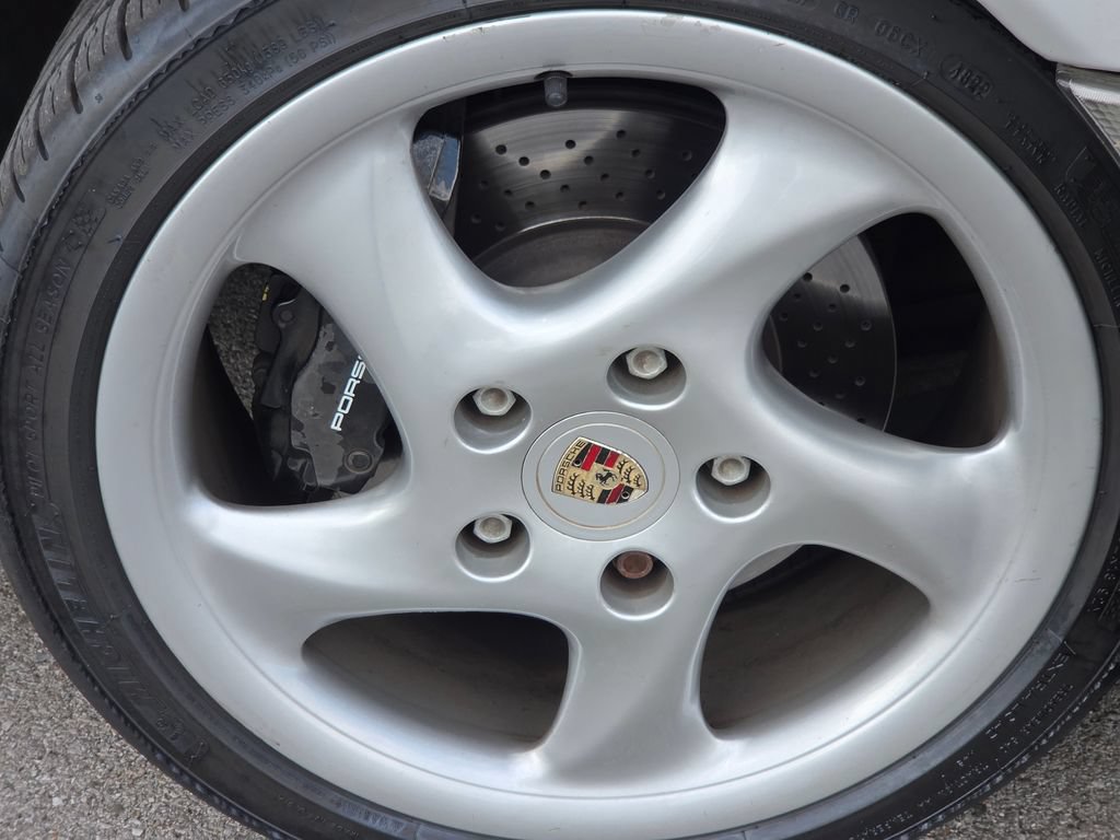 Used 2001 Porsche 911 Carrera RWD image 14