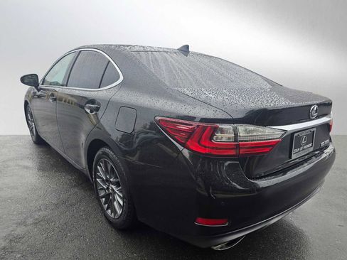 Used 2018 Lexus ES 350 w/ Navigation System Package image 5