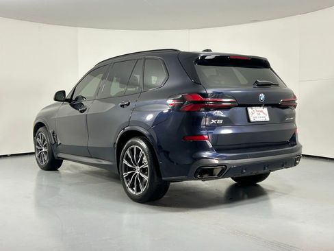 Used 2024 BMW X5 xDrive40i w/ M Sport Package image 5