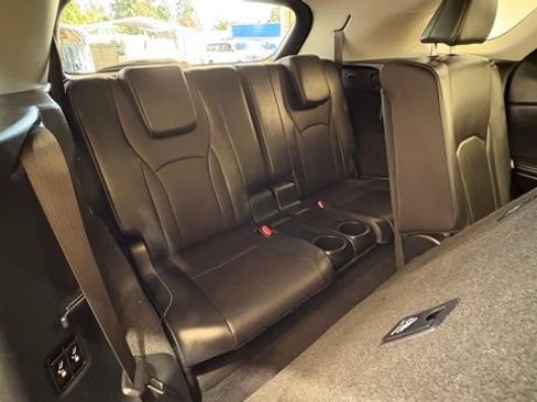 Used 2022 Lexus RX 350L Premium w/ Premium Package AWD/4WD image 35