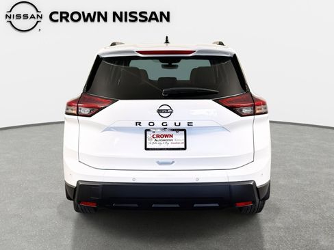New 2026 Nissan Rogue SV FWD image 6