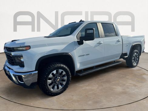 Used 2024 Chevrolet Silverado 3500 LT w/ All Star Edition AWD/4WD image 7