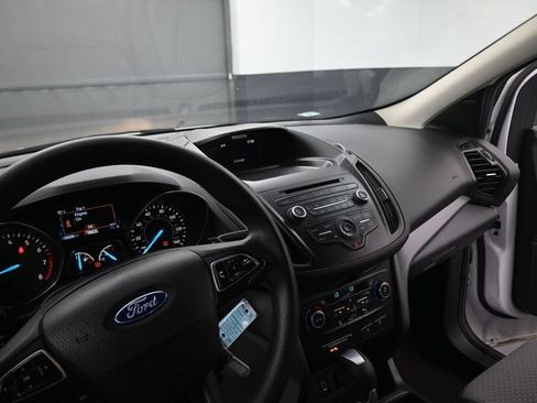 Used 2017 Ford Escape SE AWD/4WD image 37