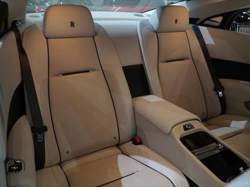 Used 2016 Rolls-Royce Wraith RWD image 31