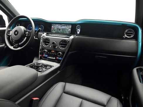 New 2026 Rolls-Royce Cullinan AWD/4WD image 14