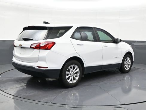 Used 2020 Chevrolet Equinox LS FWD image 5