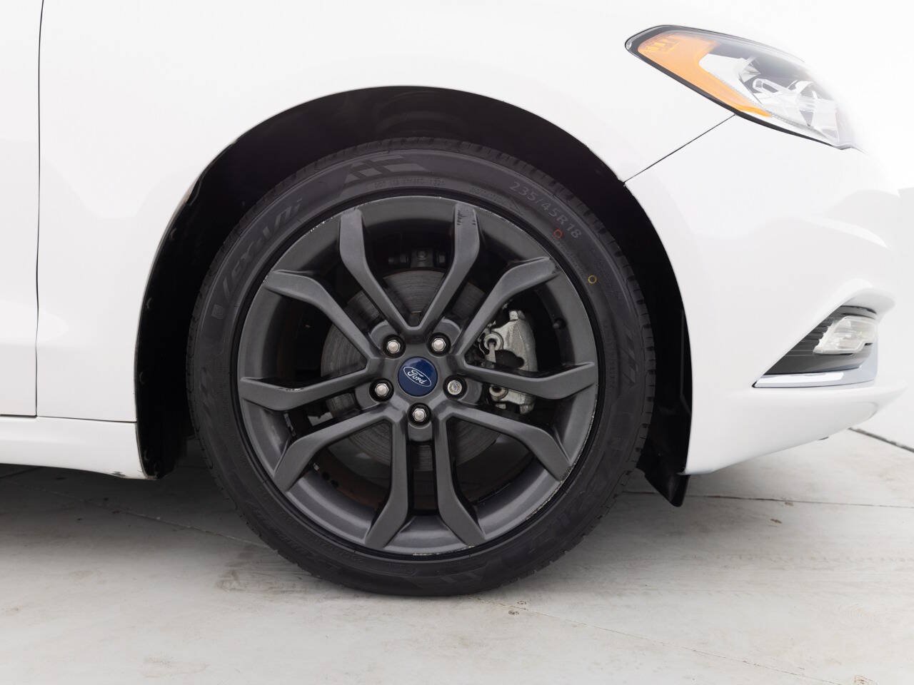 Used 2018 Ford Fusion SE w/ Equipment Group 201A FWD image 18