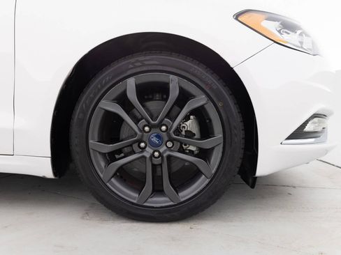 Used 2018 Ford Fusion SE w/ Equipment Group 201A FWD image 18