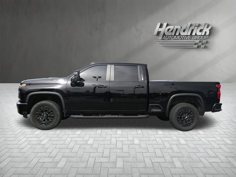 Used 2023 Chevrolet Silverado 2500 LT w/ Midnight Edition image 9