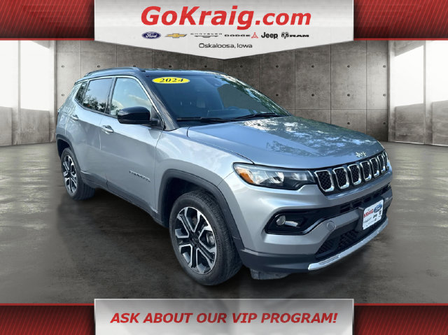 Used 2024 Jeep Compass Limited AWD/4WD image 3