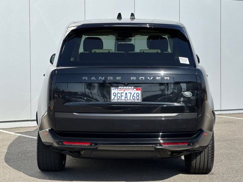 Used 2023 Land Rover Range Rover Long Wheelbase SE AWD/4WD image 4