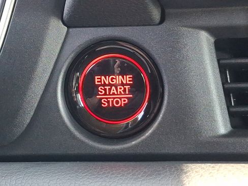 Used 2025 Honda Pilot EX-L image 23