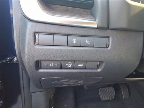 New 2026 Nissan Rogue Platinum image 19