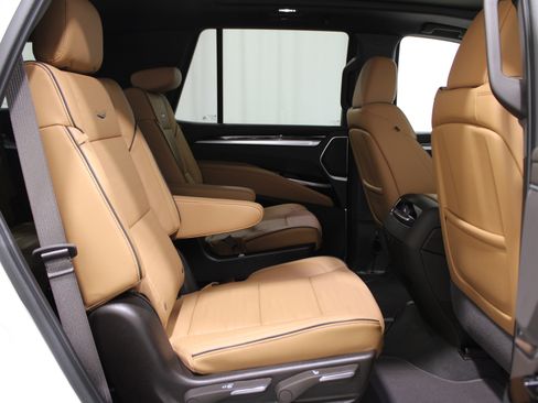 New 2025 Cadillac Escalade Premium Luxury w/ LPO, Radiant Package image 38