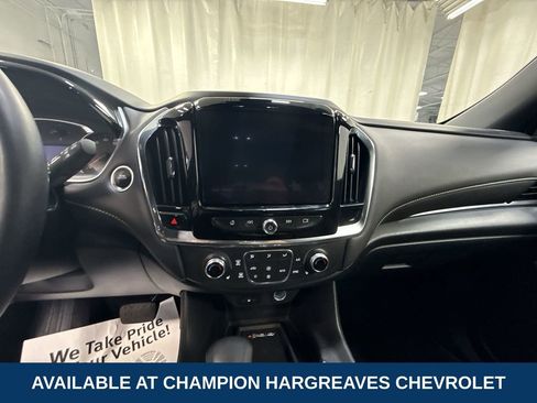 Certified 2023 Chevrolet Traverse LT w/ Rear Camera Mirror Package image 14