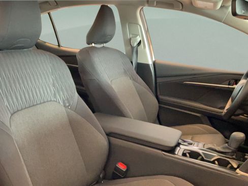 Used 2025 Toyota Camry LE w/ Convenience Package FWD image 32