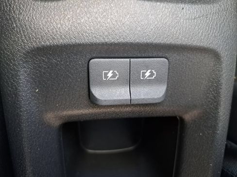 Used 2023 Nissan Versa S w/ S Plus Package FWD image 16