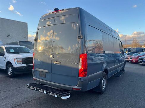Used 2021 Mercedes-Benz Sprinter 2500 image 6