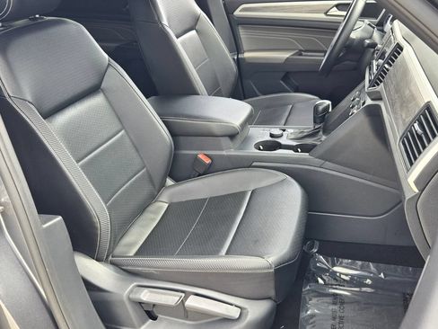 Certified 2022 Volkswagen Atlas Cross Sport SE AWD/4WD image 20