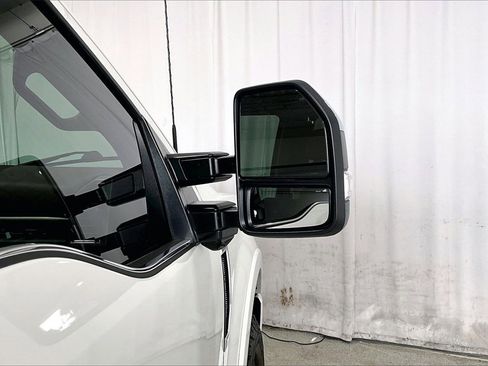 Used 2022 Ford F250 Platinum w/ Tremor Off-Road Package image 11