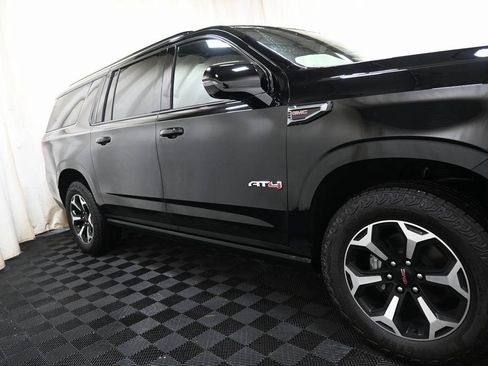 Used 2025 GMC Yukon XL AT4 w/ AT4 Premium Package AWD/4WD image 18