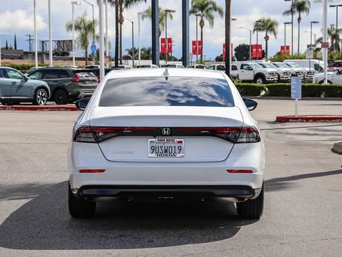 Certified 2025 Honda Accord LX image 6