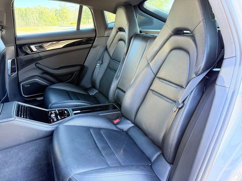 Used 2018 Porsche Panamera 4S image 41