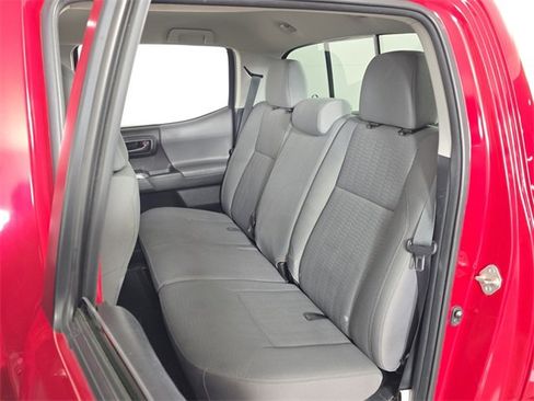 Used 2018 Toyota Tacoma SR5 image 18