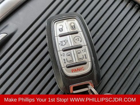 Used 2018 Chrysler Pacifica Touring-L Plus w/ Tire & Wheel Group FWD image 29