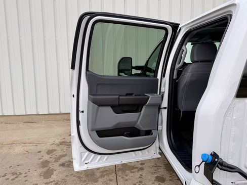 New 2026 Ford F550 4x4 Crew Cab Super Duty image 14