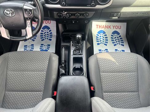 Used 2020 Toyota Tacoma SR5 image 16