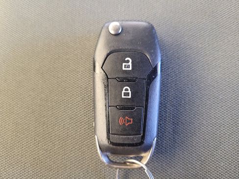 Used 2015 Ford F150 XL w/ Equipment Group 101A Mid AWD/4WD image 32