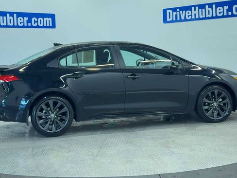 Used 2025 Toyota Corolla SE w/ SE Premium Package image 8