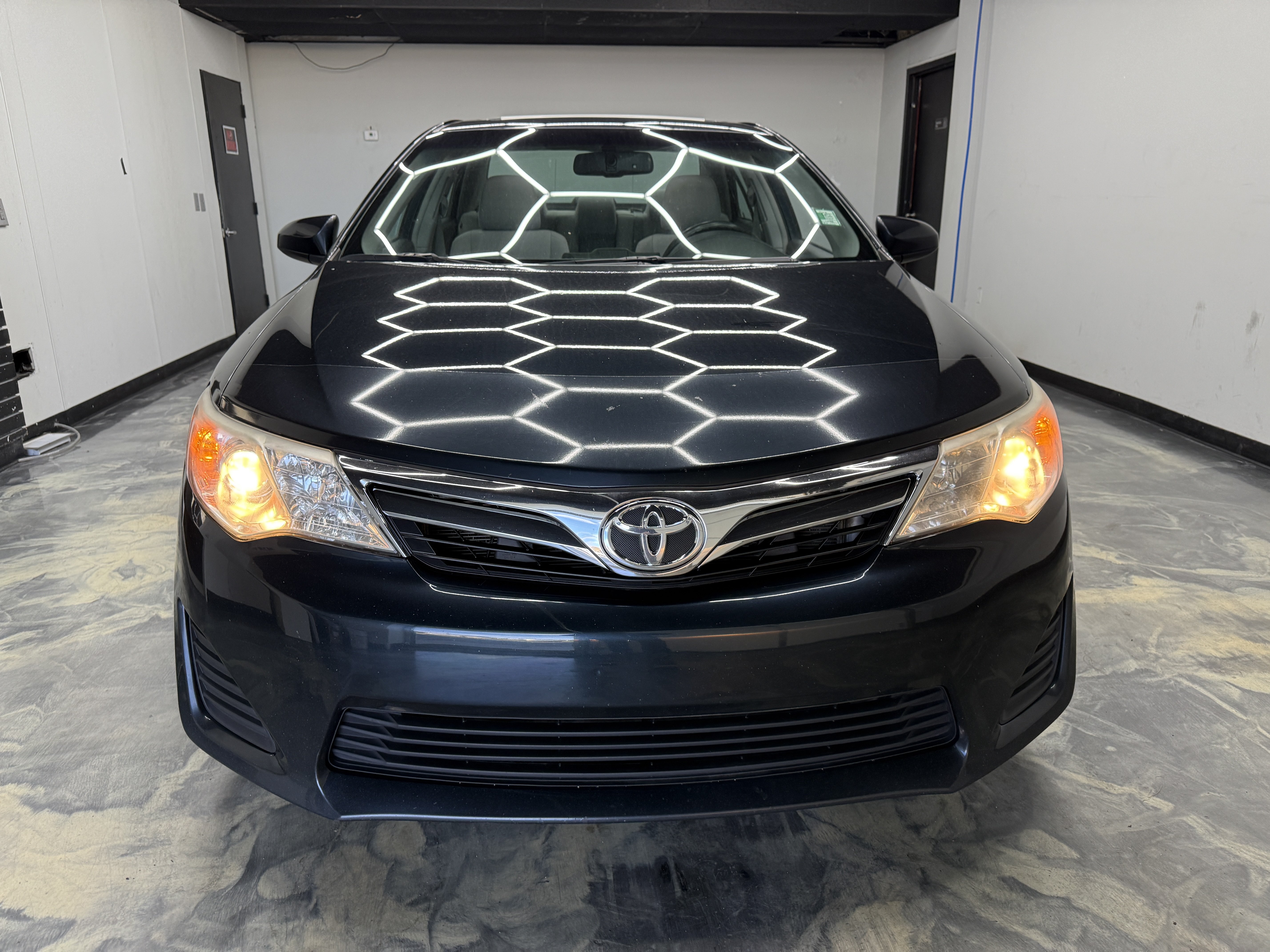 Used 2013 Toyota Camry LE FWD image 7