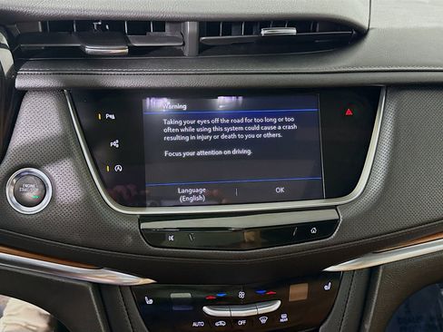 Used 2022 Cadillac XT5 Premium Luxury w/ Technology Package image 18