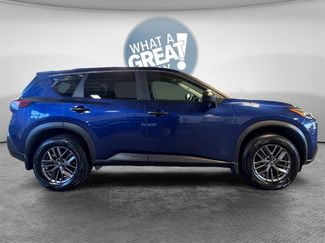 Used 2023 Nissan Rogue S video 2