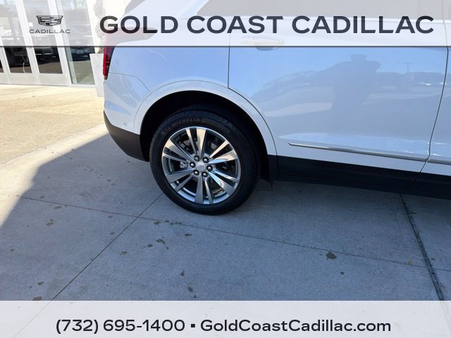 Used 2022 Cadillac XT5 Premium Luxury w/ Technology Package AWD/4WD image 6