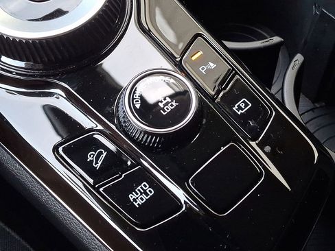 Used 2023 Kia Sportage LX image 23