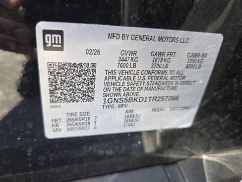 Certified 2026 Chevrolet Suburban LS RWD image 20