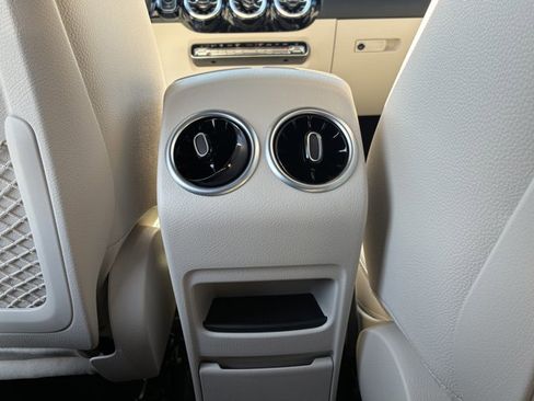 Certified 2026 Mercedes-Benz GLA 250 4MATIC image 25