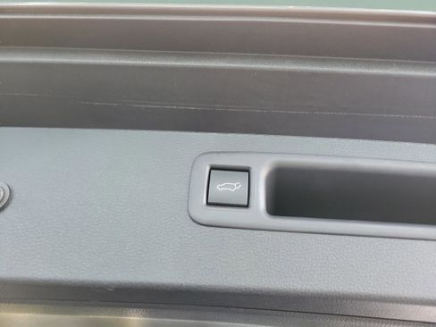 Certified 2025 Toyota Highlander XSE image 27