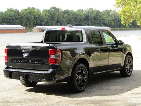 New 2025 Ford Maverick Lobo image 4